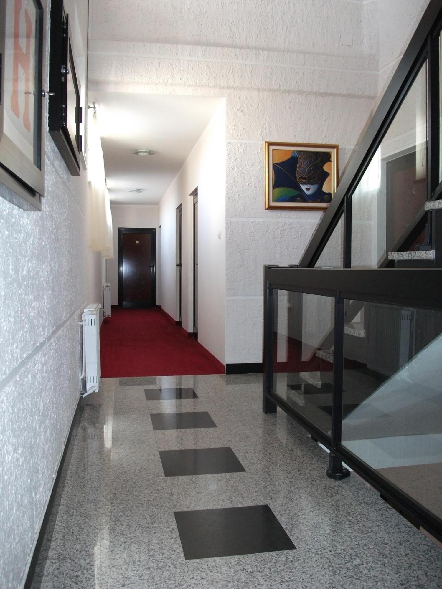 Guesthouse Villa Milano Kovin Bagian luar foto